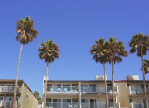 how long does an hvac system last in southern california