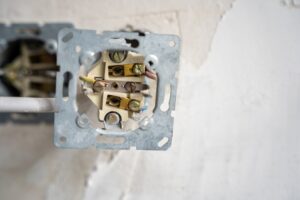 electrical safety tips for homeowners